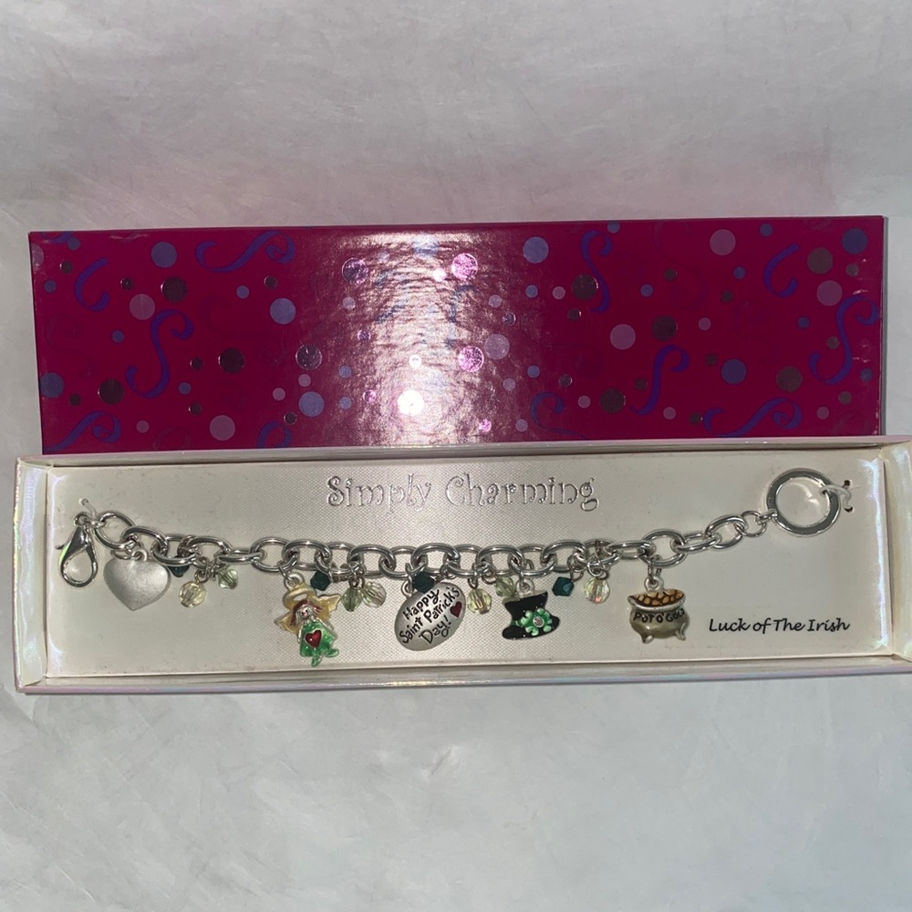 SIMPLY CHARMING Luck Of The Irish St Patrick’s Silver Tone Charm Bracelet NWT
